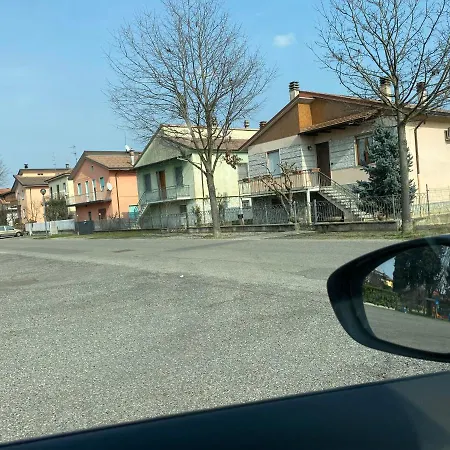 Luminoso A Due Passi Da Piacenza *